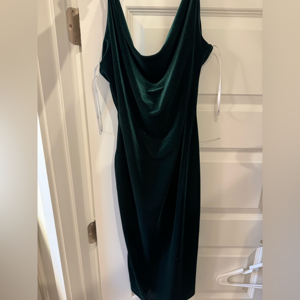 Elegant Green Velvet Dress, open back, scoop neck